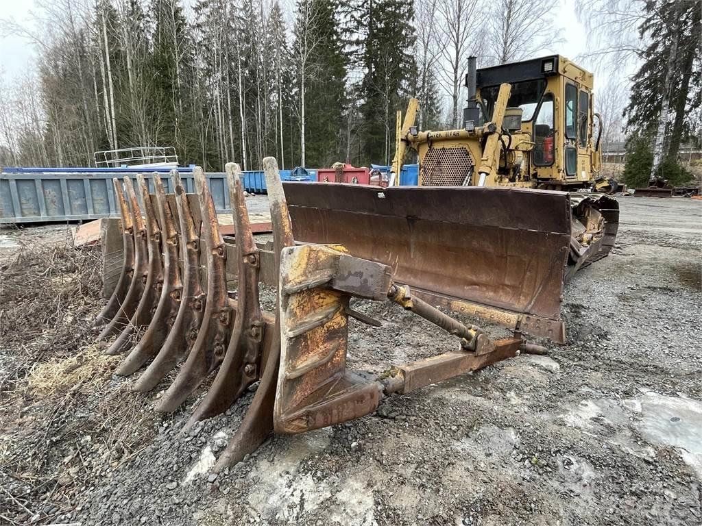 CAT D6D Telaketjupuskutraktorit