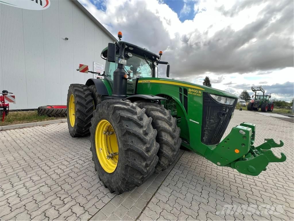 John Deere 8400 R Traktorit