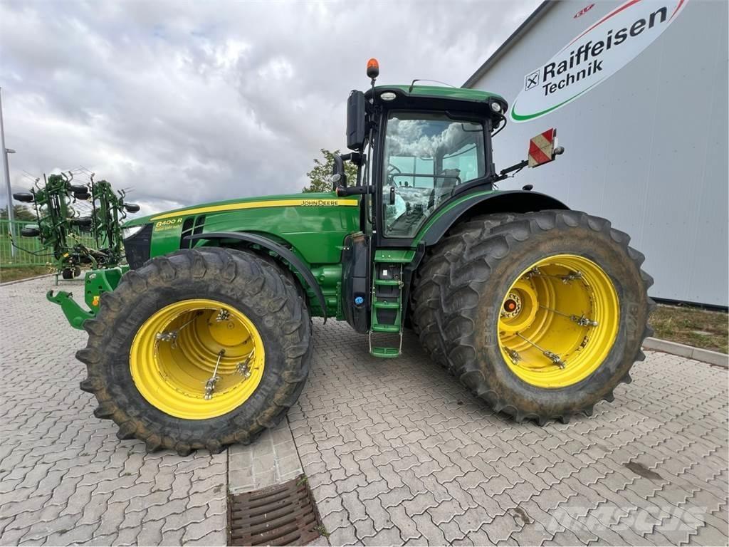 John Deere 8400 R Traktorit