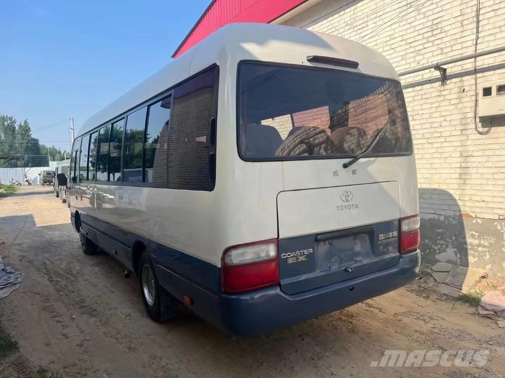 Toyota Coaster Bus Minibussit