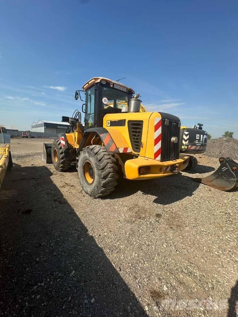 JCB 436 HT Pyöräkuormaajat
