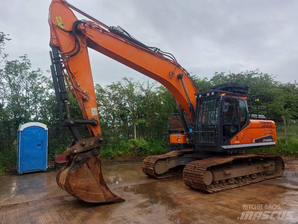Doosan DX 225 LC-5 Telakaivukoneet