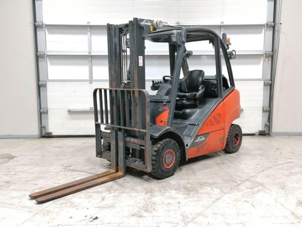 Linde H25T-01 Nestekaasutrukit