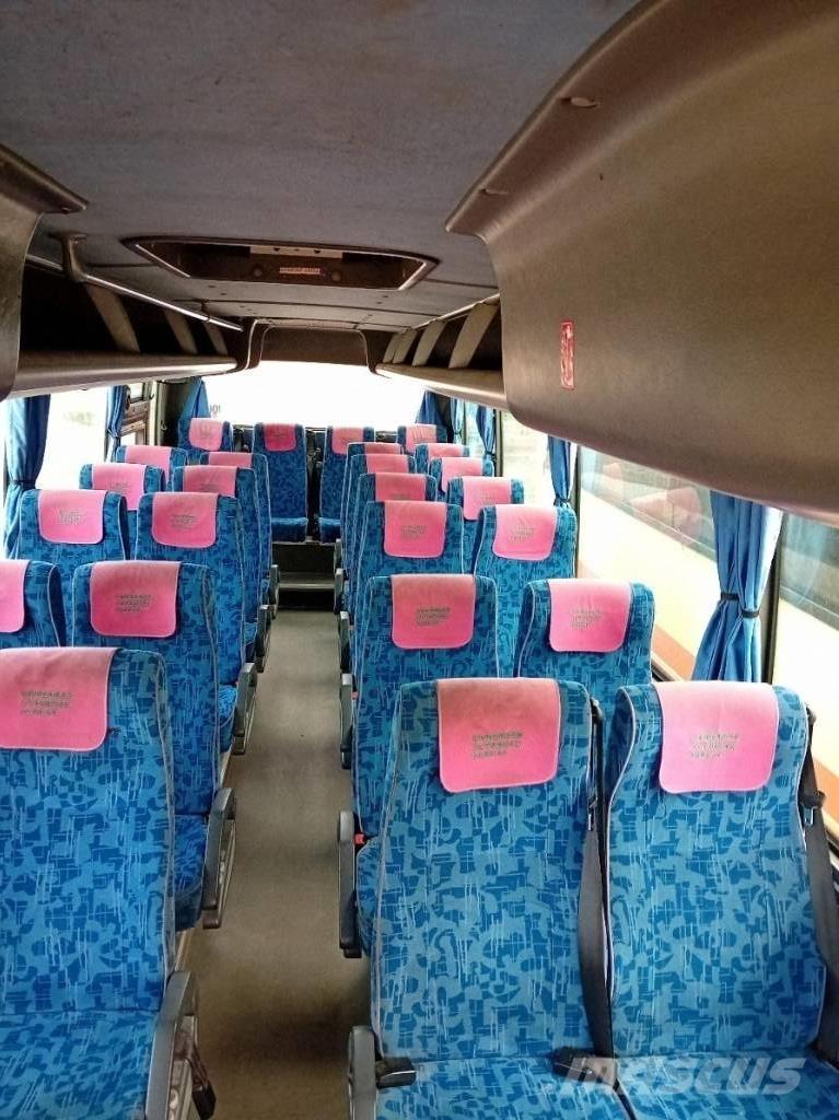 Isuzu Harmony Turistibussit