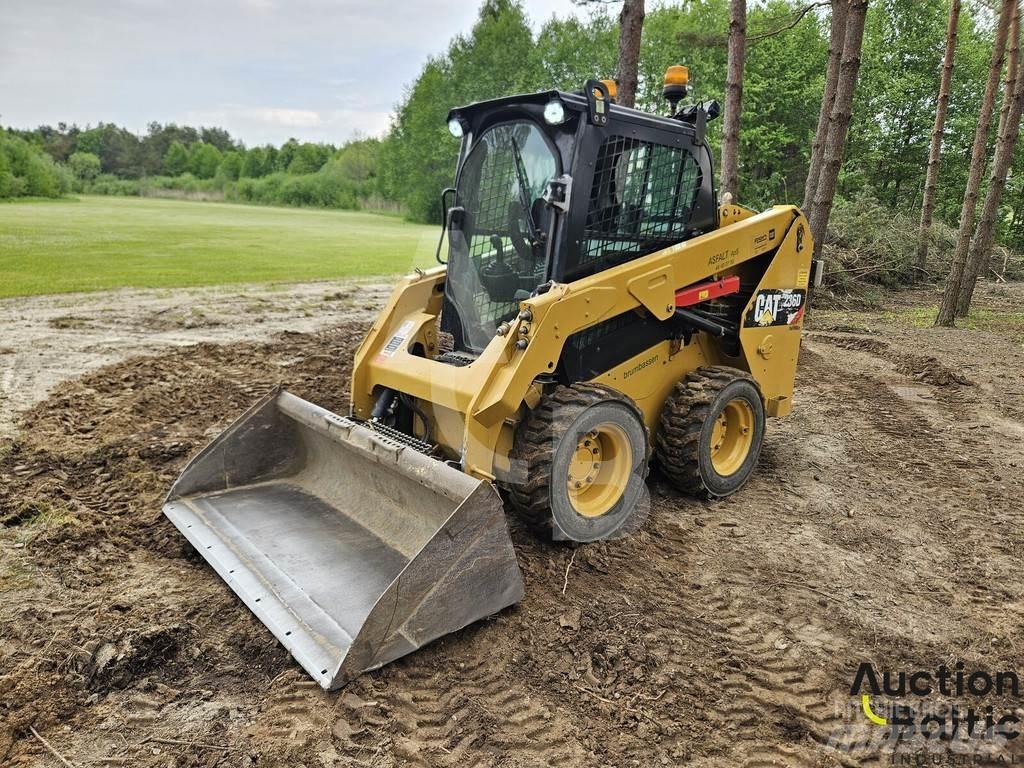 CAT 236 D Liukuohjatut kuormaajat