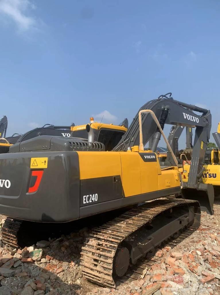 Volvo EC 240 Telakaivukoneet