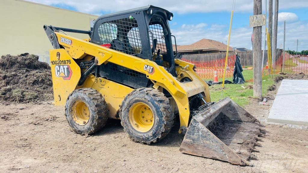 CAT 262D3 Liukuohjatut kuormaajat