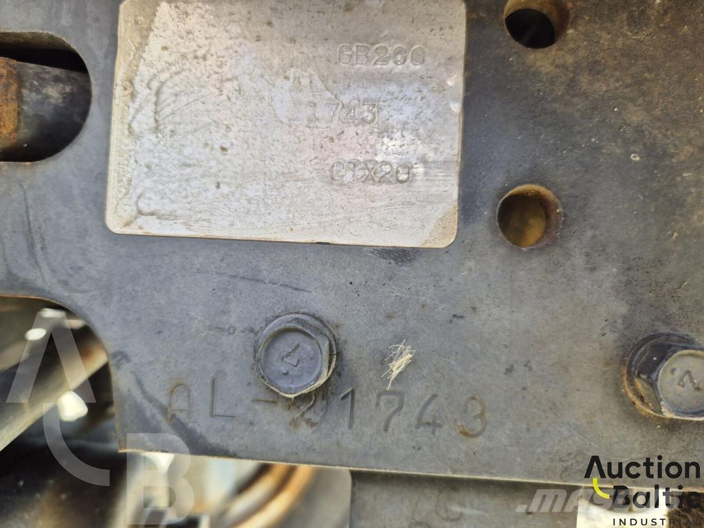 Hitachi CTX20 Traktorit