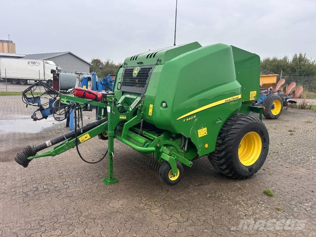 John Deere F 440 Pyöröpaalaimet