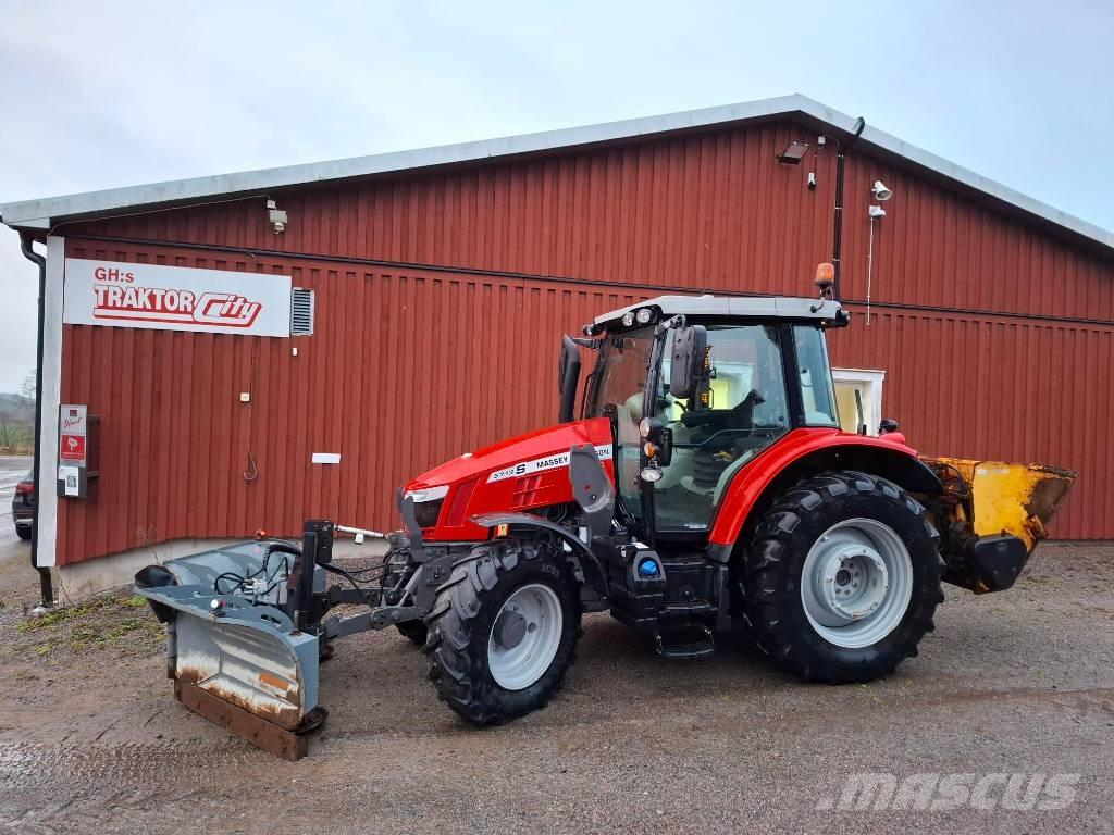 Massey Ferguson 5713 Traktorit