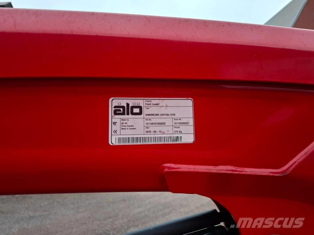 Massey Ferguson 5713 Traktorit