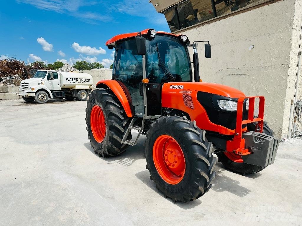Kubota M8560 Traktorit
