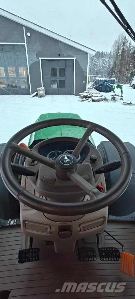 John Deere 6250 R Traktorit