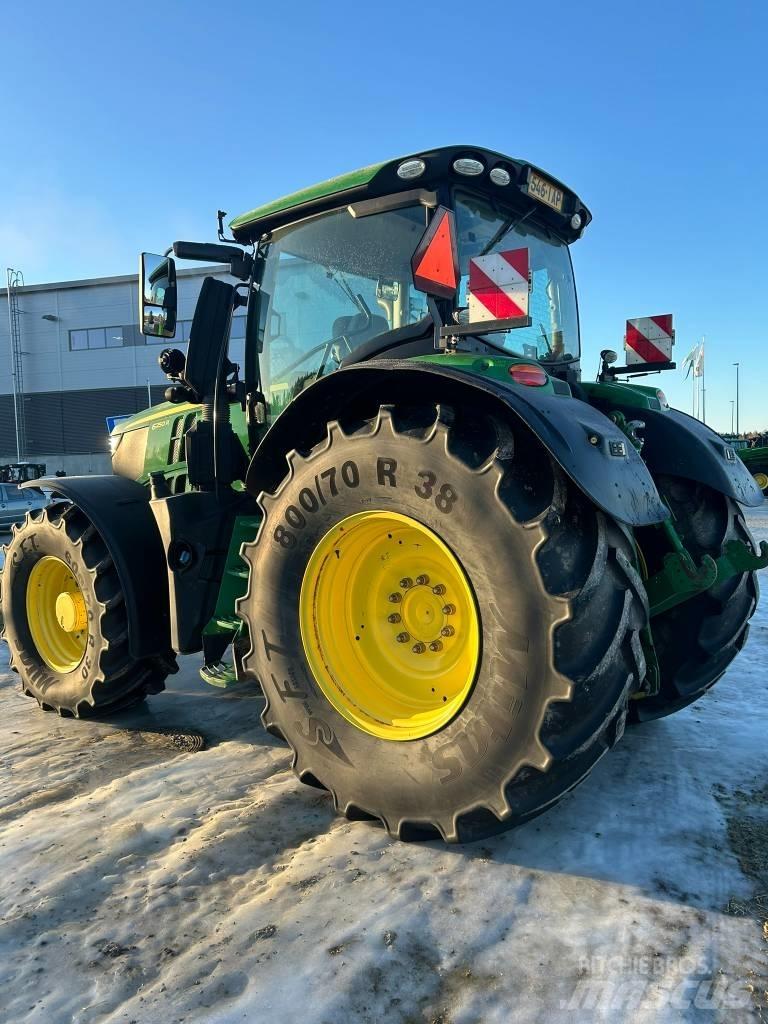 John Deere 6250 R Traktorit
