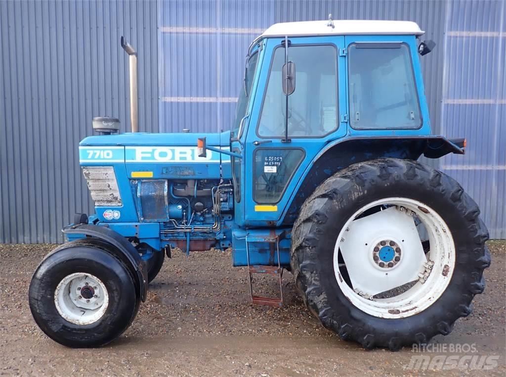Ford 7710 Traktorit