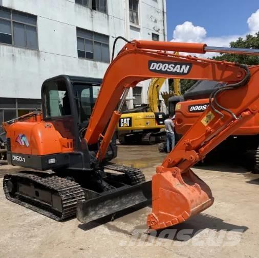 Doosan DH60-7 Minikaivukoneet < 7t