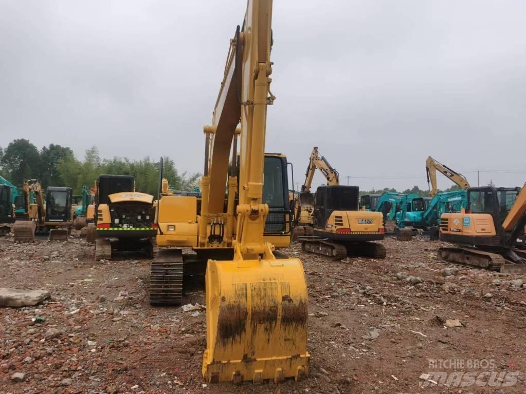 Komatsu PC 130 Midikaivukoneet 7t - 12t