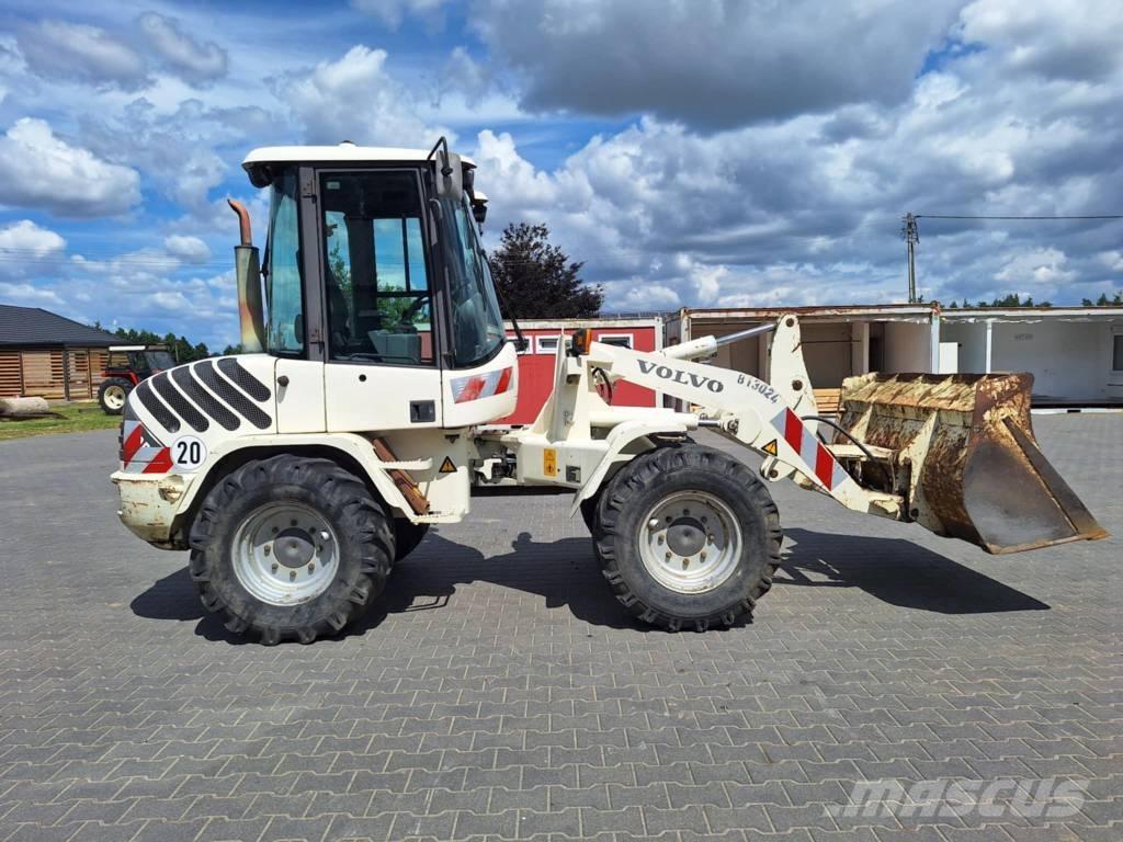 Volvo L 30 B Pyöräkuormaajat