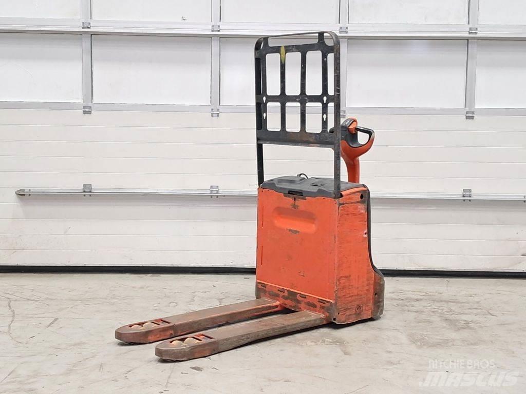 Linde T16 Lavansiirtotrukit