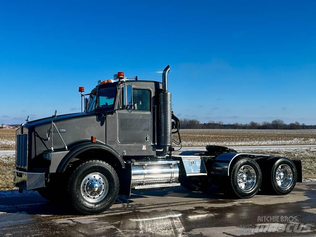 Kenworth T 800 Vetopöytäautot