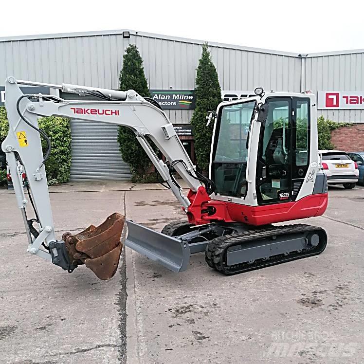 Takeuchi TB235 Minikaivukoneet < 7t