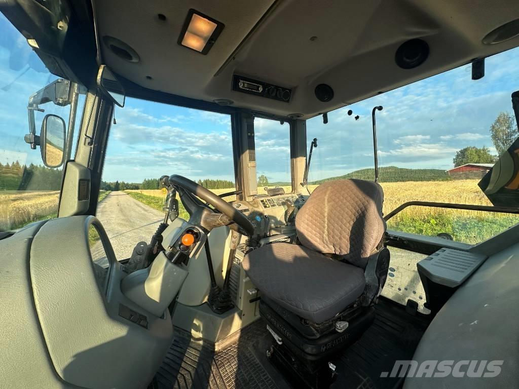 Valtra 6850 Traktorit