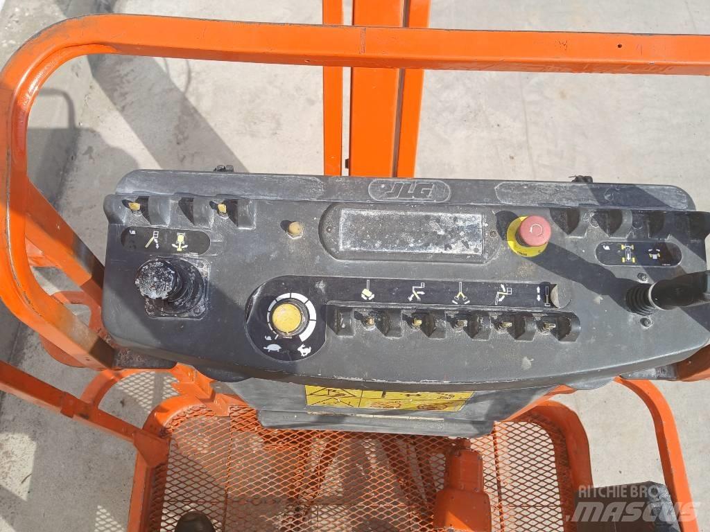 JLG E 300 AJ Kuukulkijat