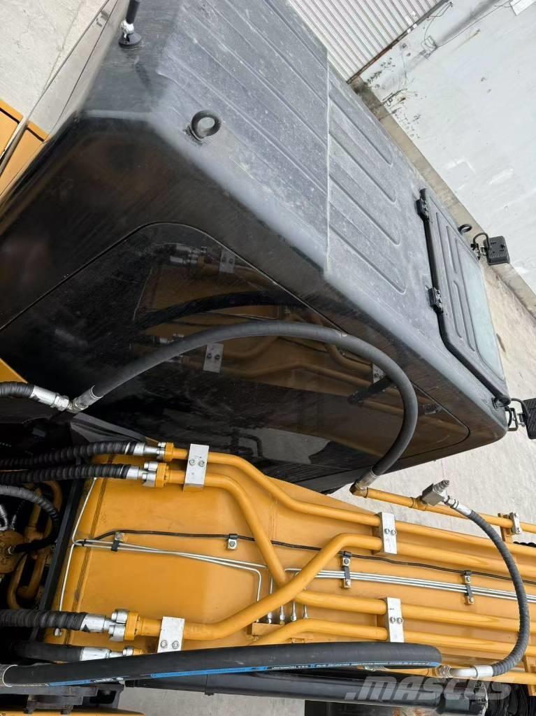 Sany SY 215 C Telakaivukoneet