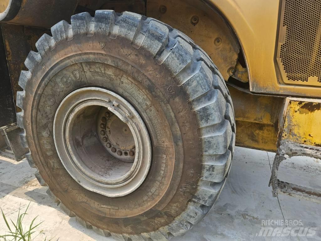 CAT 972 H Pyöräkuormaajat