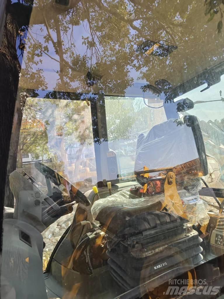 JCB 4 CX Kaivurikuormaajat
