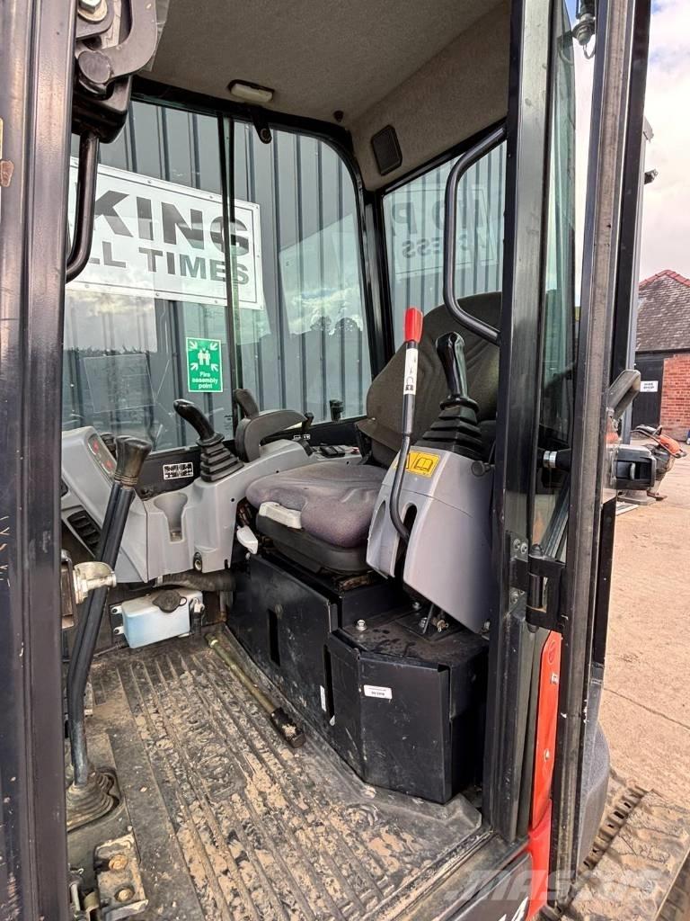 Kubota U 27 Minikaivukoneet < 7t