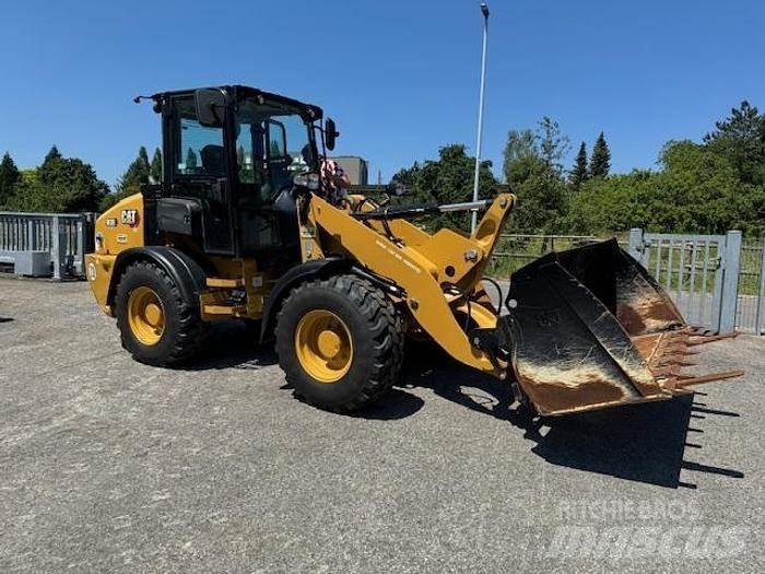 CAT 908 Pyöräkuormaajat