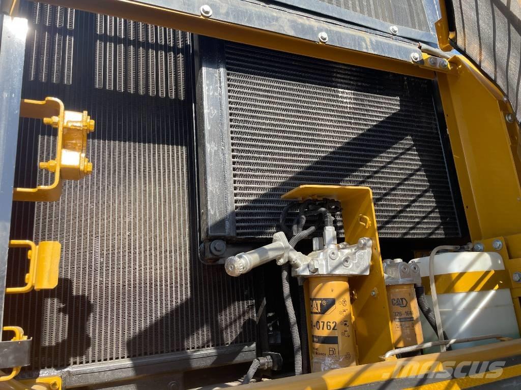 CAT 330 D Telakaivukoneet