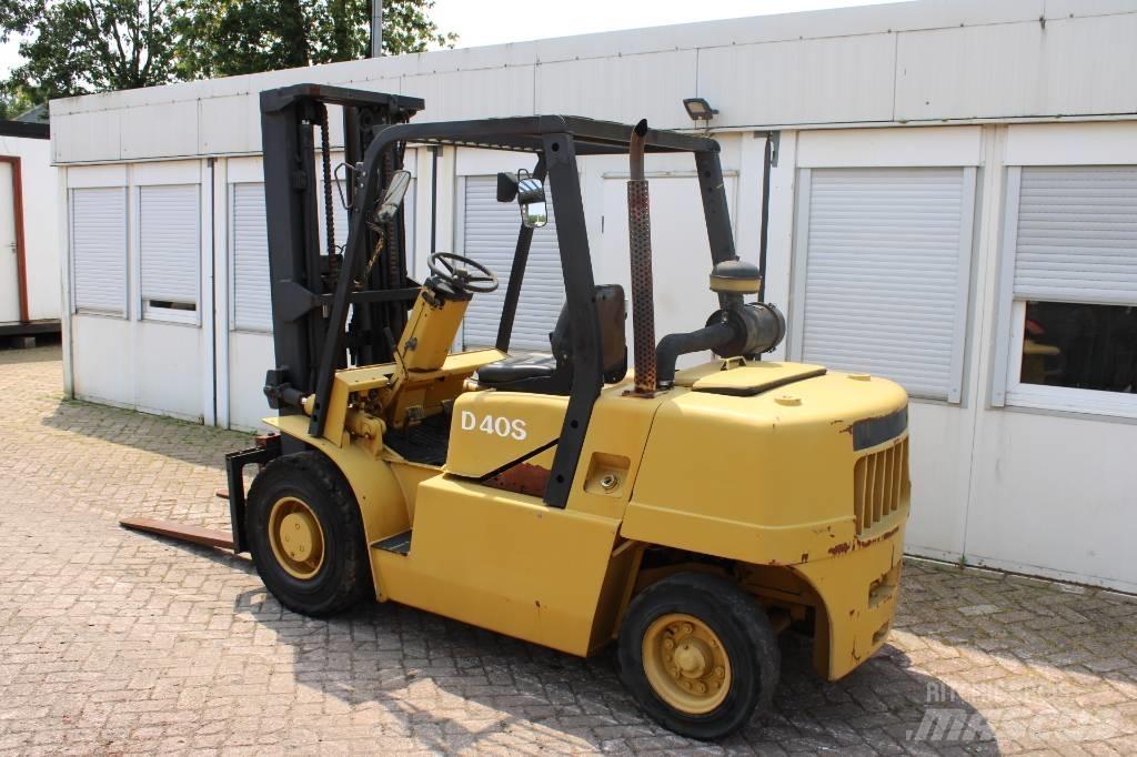 Daewoo D 40 S Dieseltrukit
