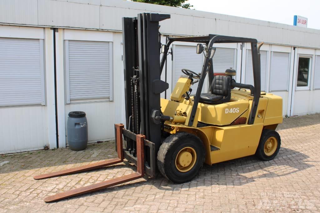 Daewoo D 40 S Dieseltrukit