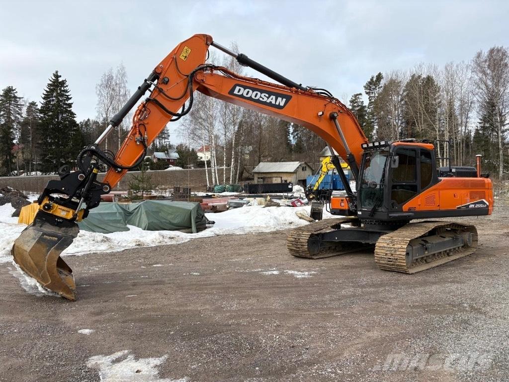 Doosan DX 255 LC-7 Telakaivukoneet