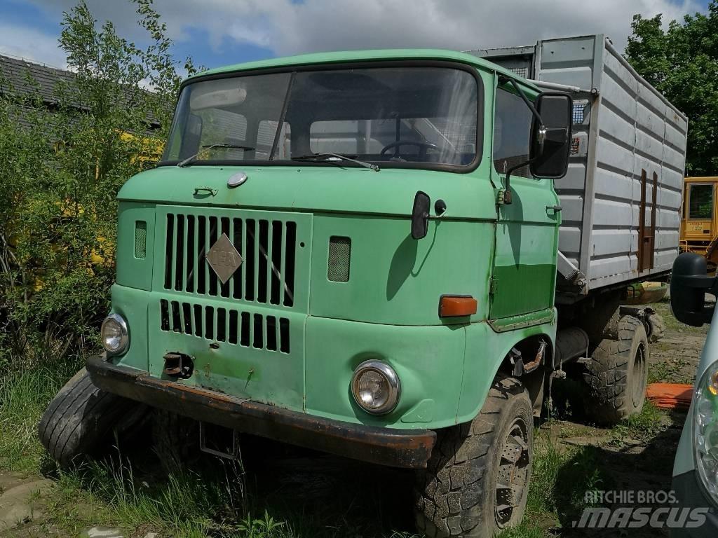 IFA W50 LA Traktorit