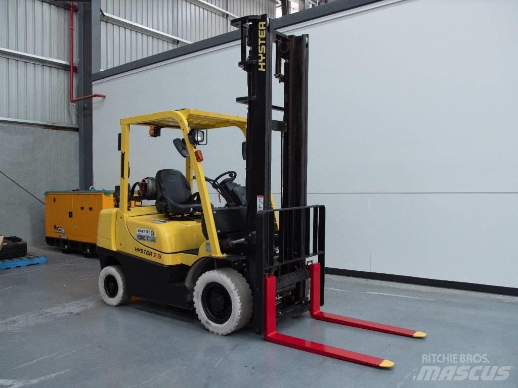 Hyster H2.5XT Nestekaasutrukit