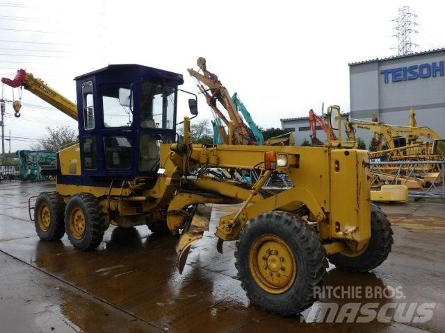 Komatsu GD405A-2 Tiehöylät