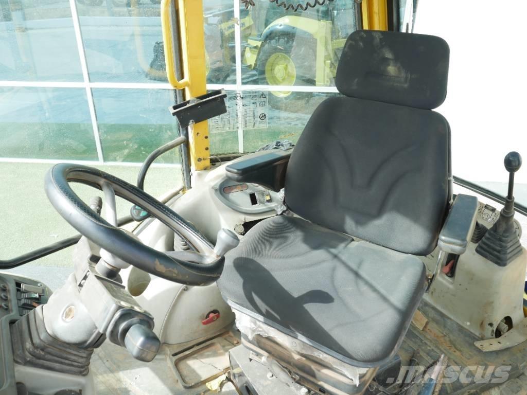 Komatsu WB 97 S-2 Kaivurikuormaajat