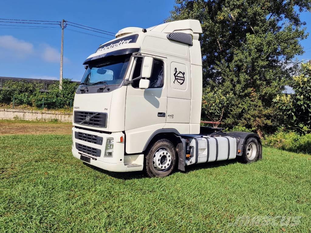 Volvo FH 13 440 Vetopöytäautot