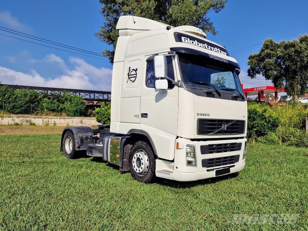 Volvo FH 13 440 Vetopöytäautot