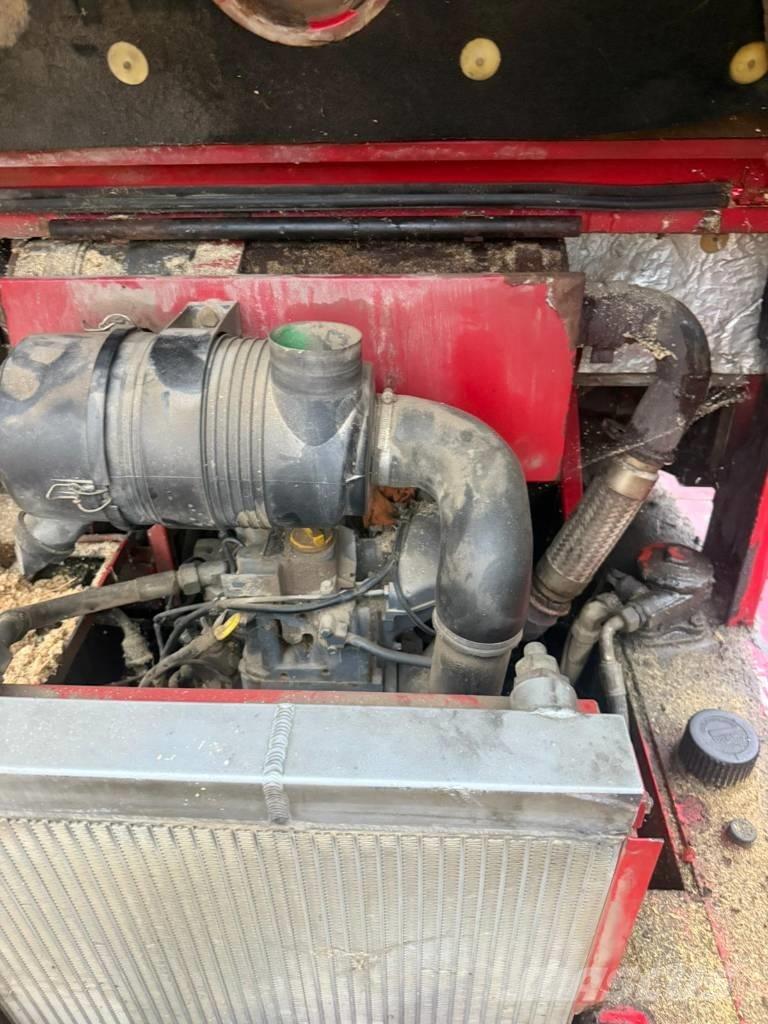 Weidemann 3006 Moottorit