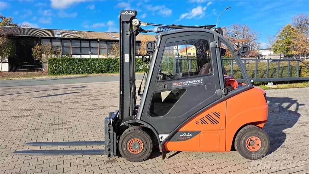 Linde H25T-02 Nestekaasutrukit