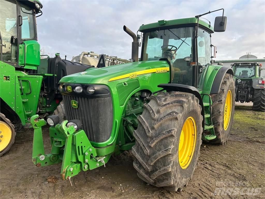 John Deere 8420 Traktorit