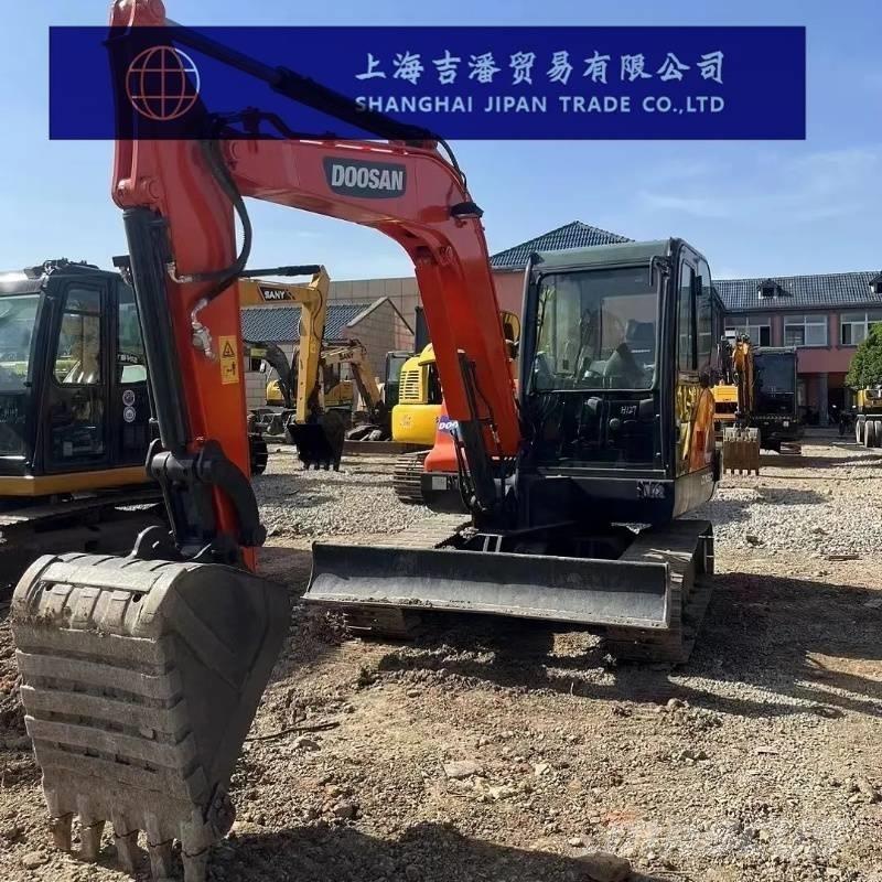 Doosan DX 60 Minikaivukoneet < 7t