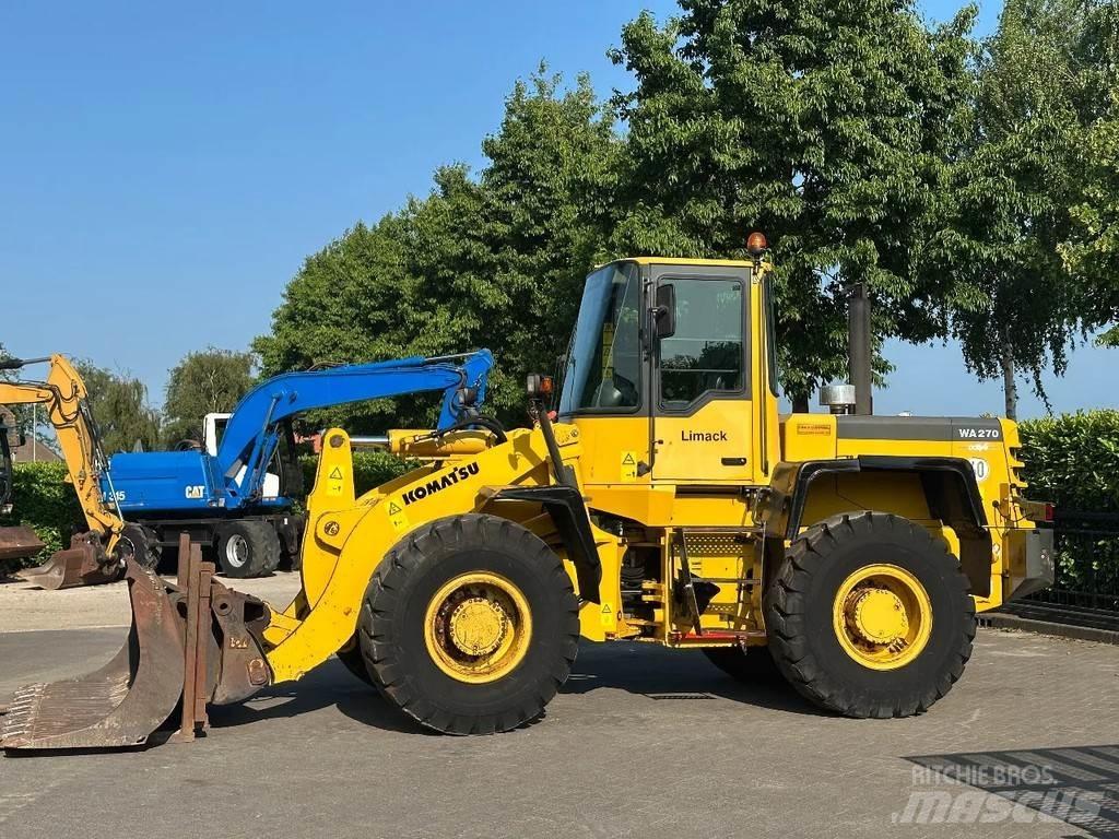 Komatsu WA270-3 Pyöräkuormaajat
