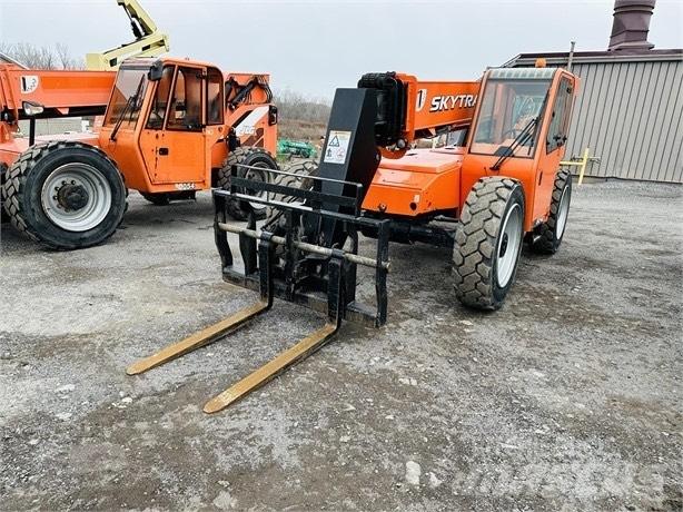 SkyTrak 8042 Kurottajat