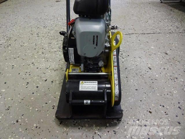 Bomag BVP 10/36 Tärylevyt