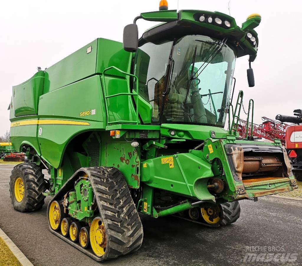 John Deere S 690 i Leikkuupuimurit